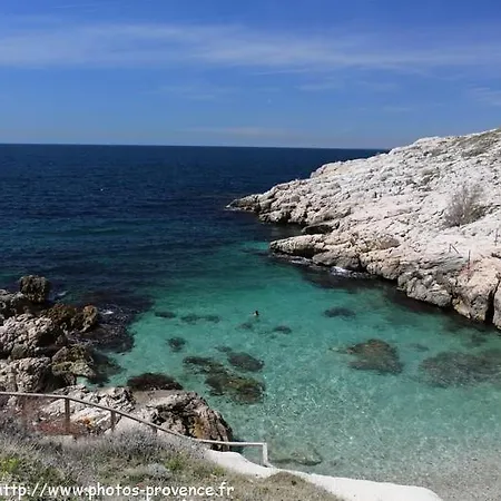 Maisonnette Ocelia 2 Personnes Port De La Madrague Hébergement de vacances Marseille